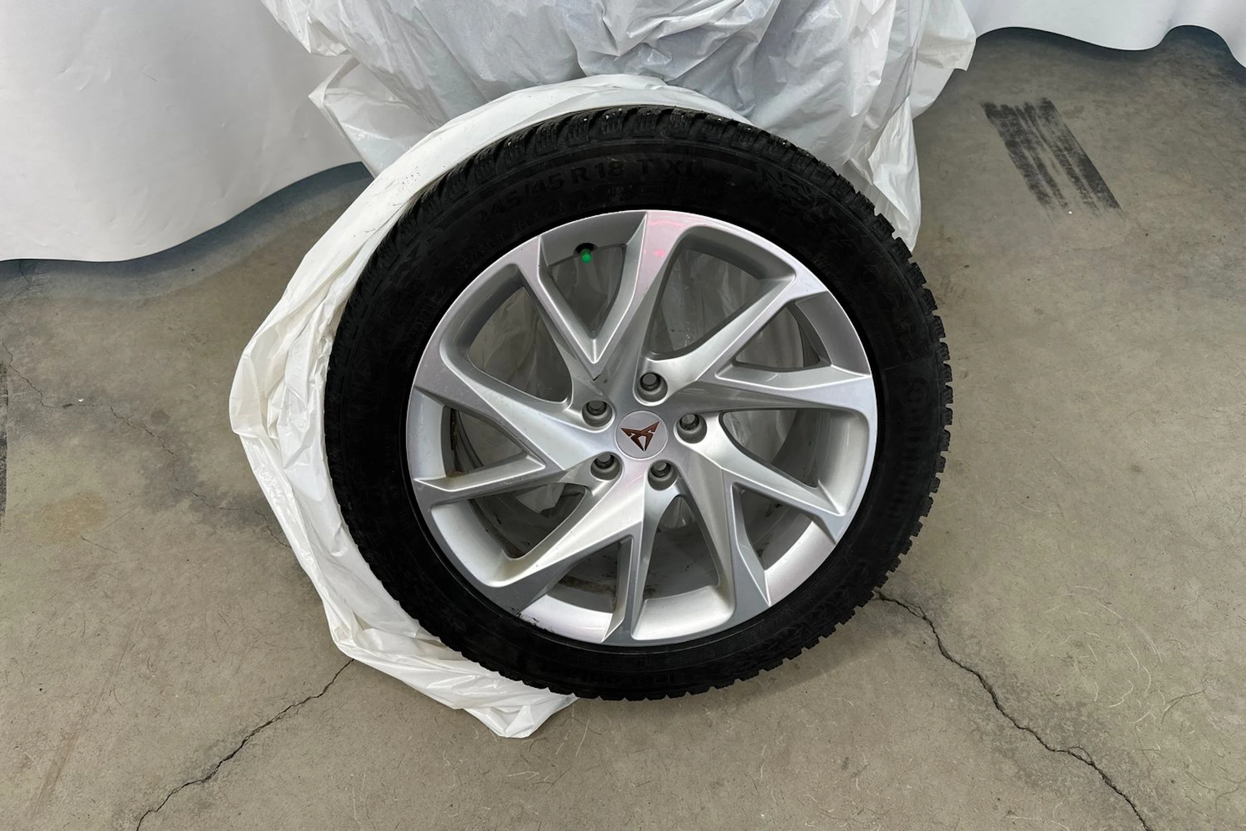 sininen CUPRA Formentor 2022 kuva 10.