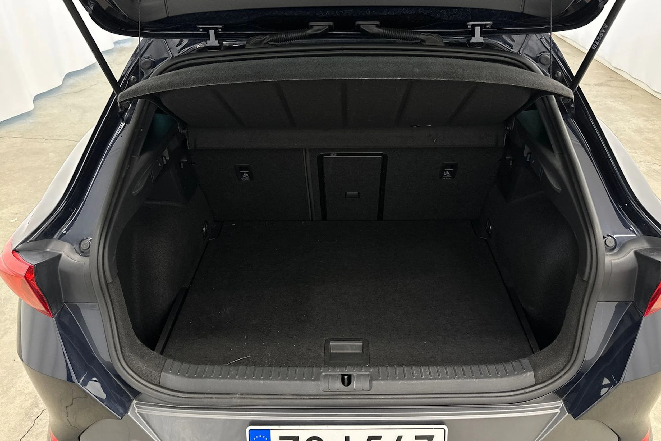 sininen CUPRA Formentor 2022 kuva 22.