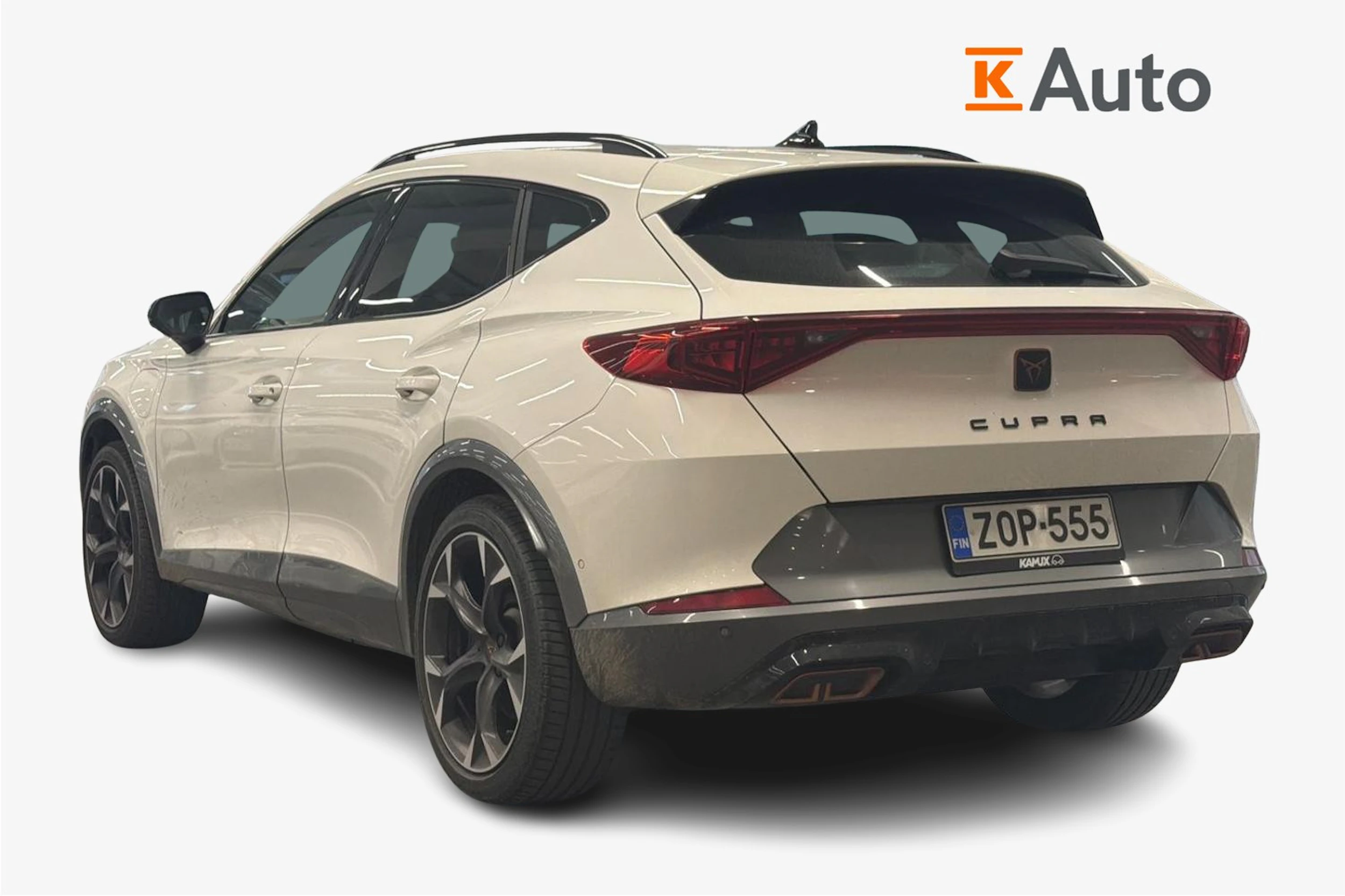 valkoinen CUPRA Formentor 2022 kuva 2.