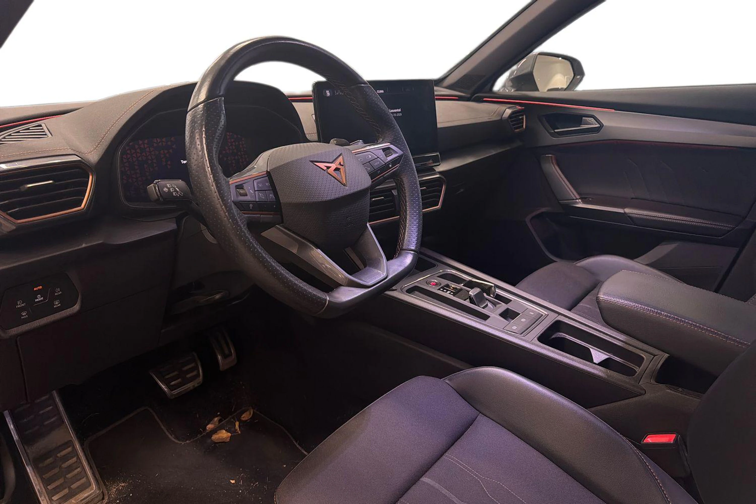 valkoinen CUPRA Formentor 2022 kuva 3.