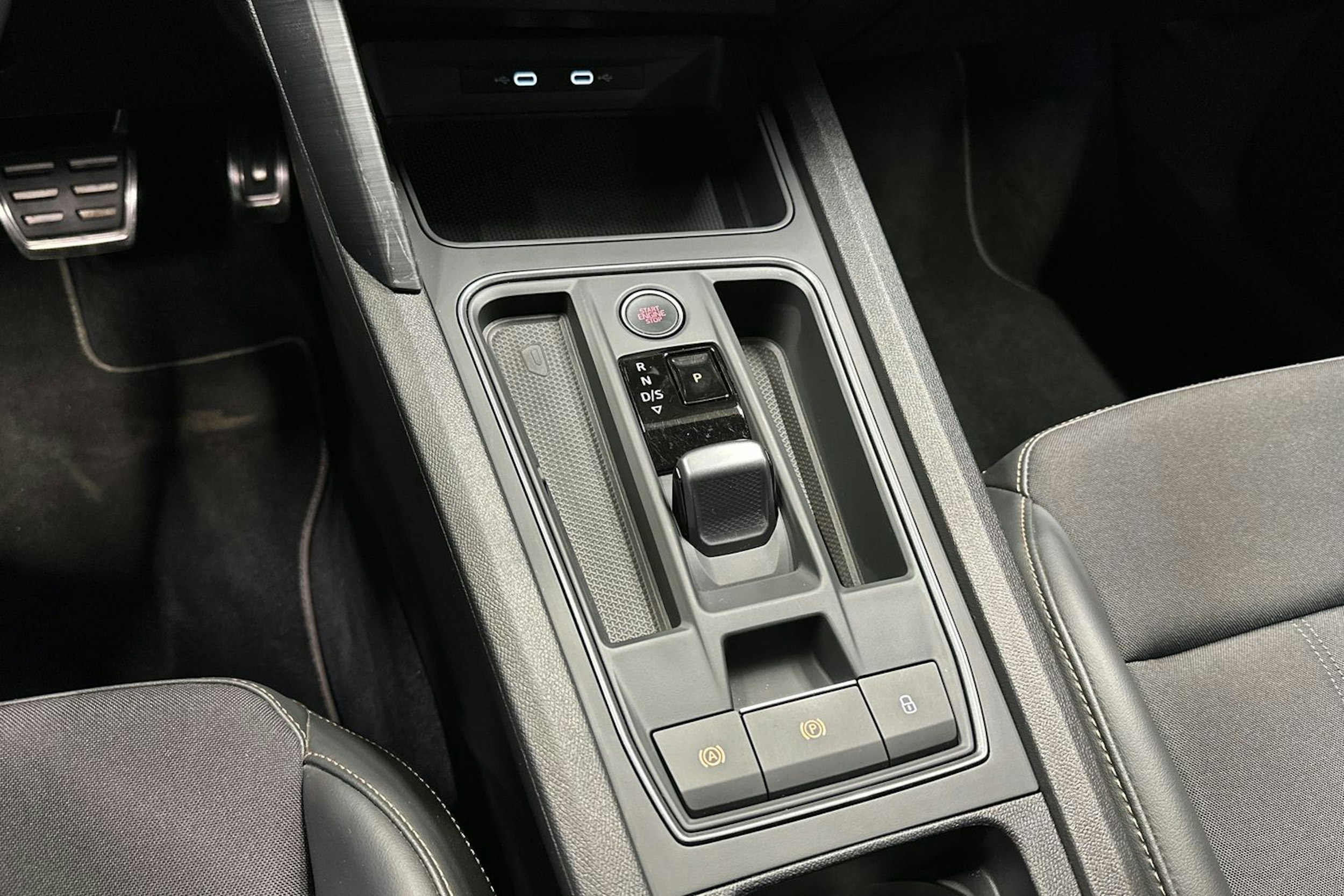 musta CUPRA Formentor 2022 kuva 23.