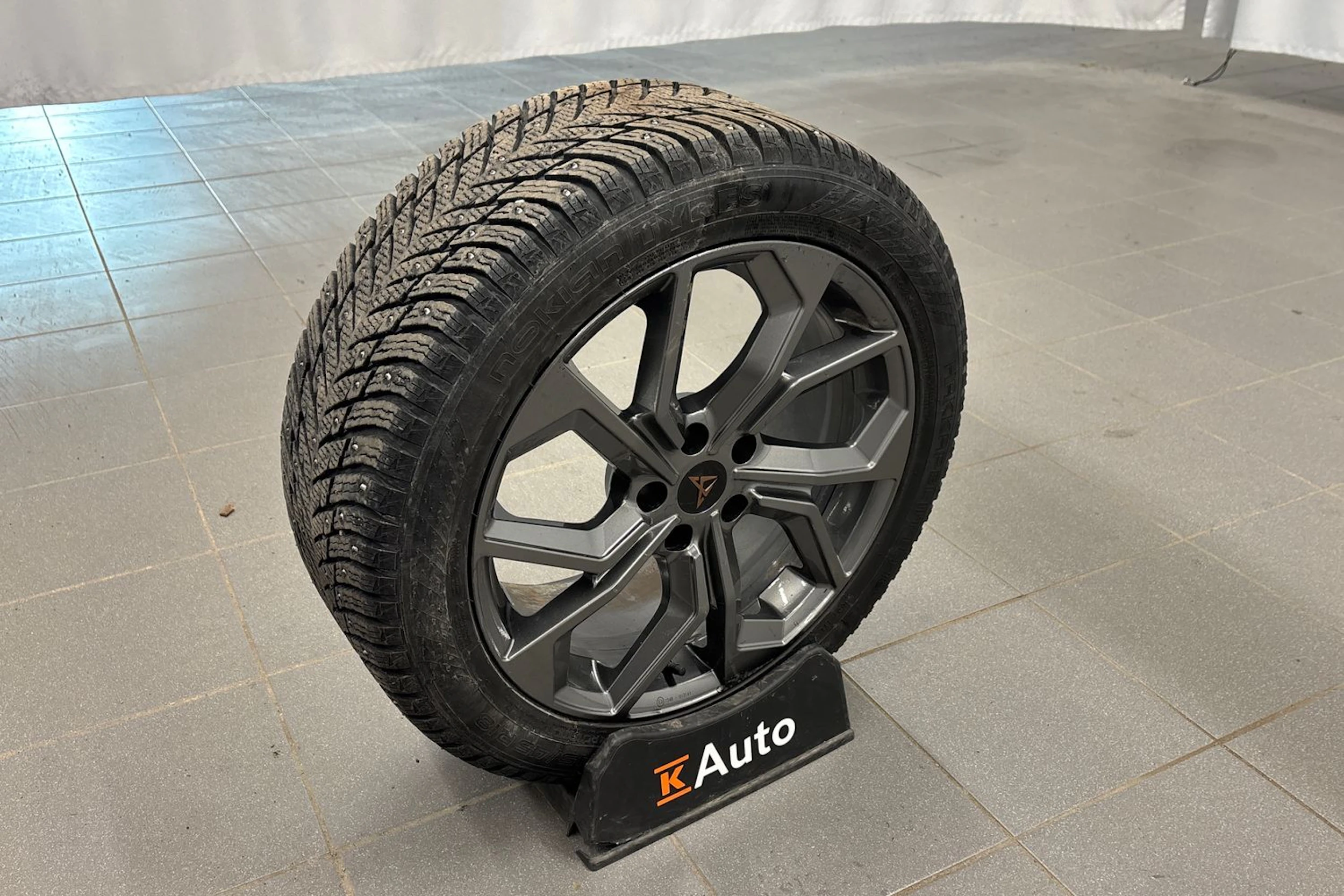 musta CUPRA Formentor 2023 kuva 13.