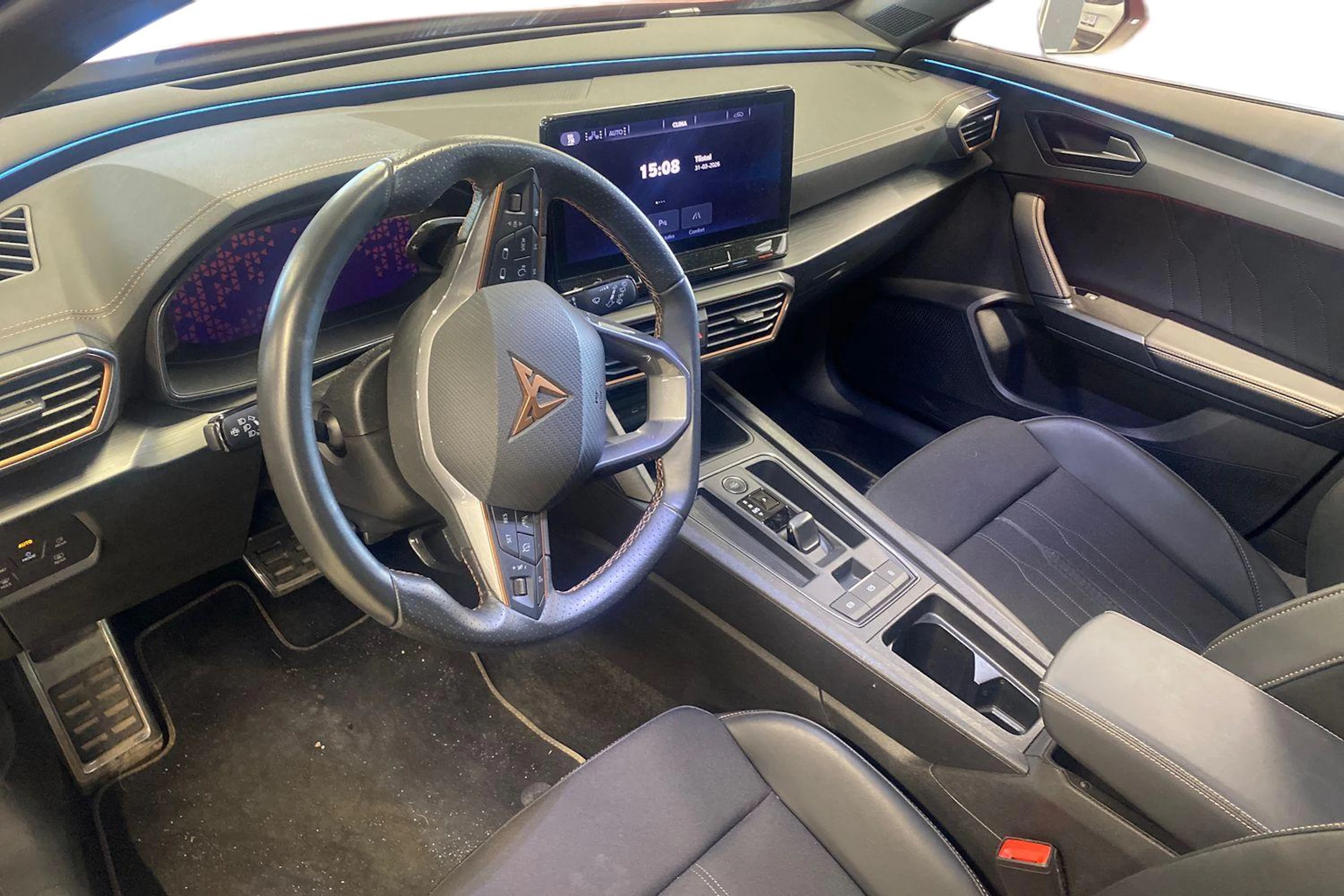 Punainen CUPRA Formentor 2023 kuva 3.