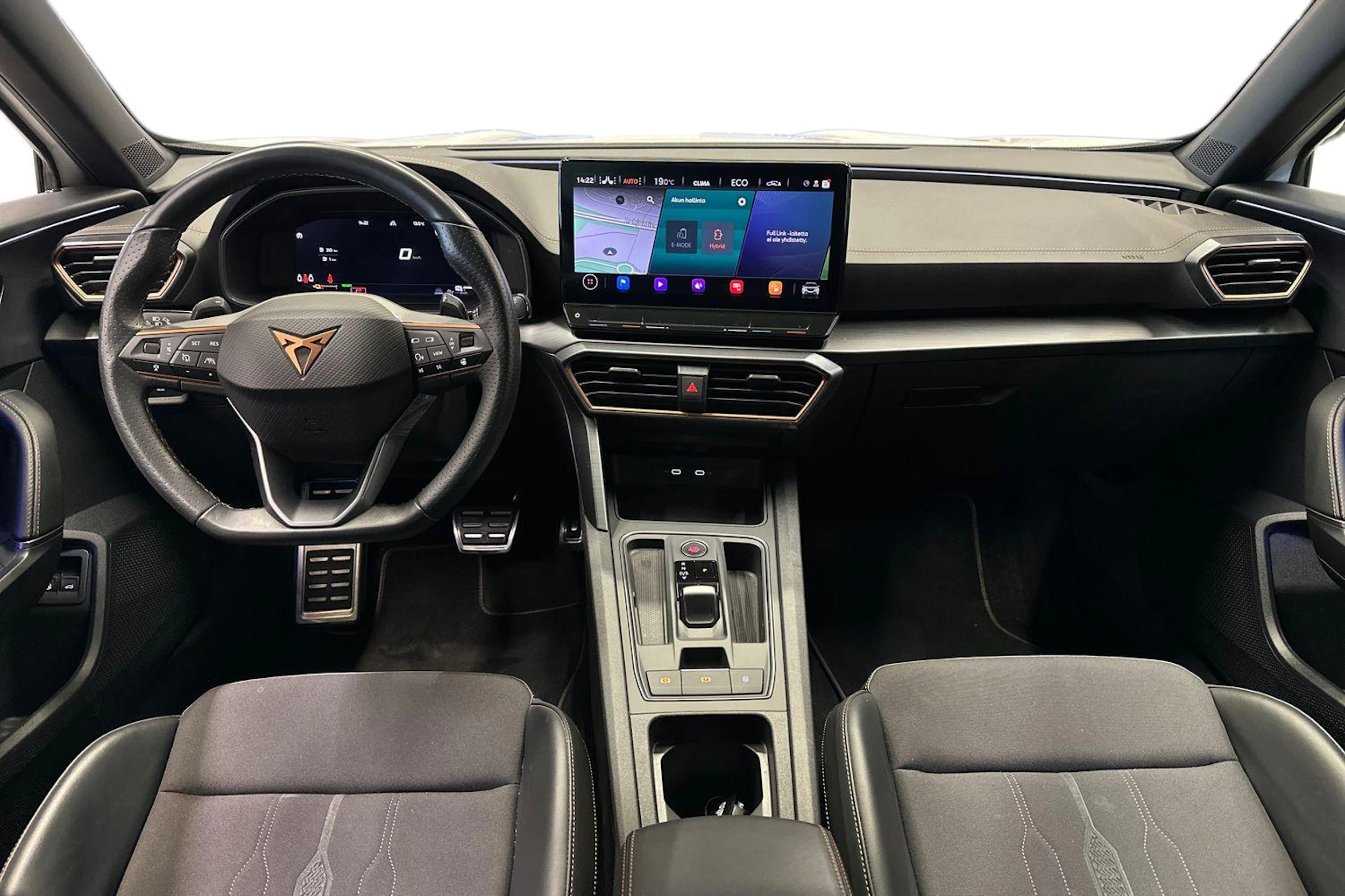 valkoinen CUPRA Formentor 2023 kuva 9.