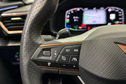 valkoinen CUPRA Formentor 2023 kuva 23.