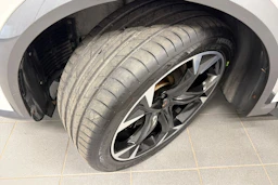 valkoinen CUPRA Formentor 2023 kuva 10.