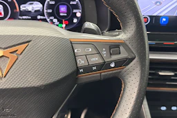 valkoinen CUPRA Formentor 2023 kuva 18.
