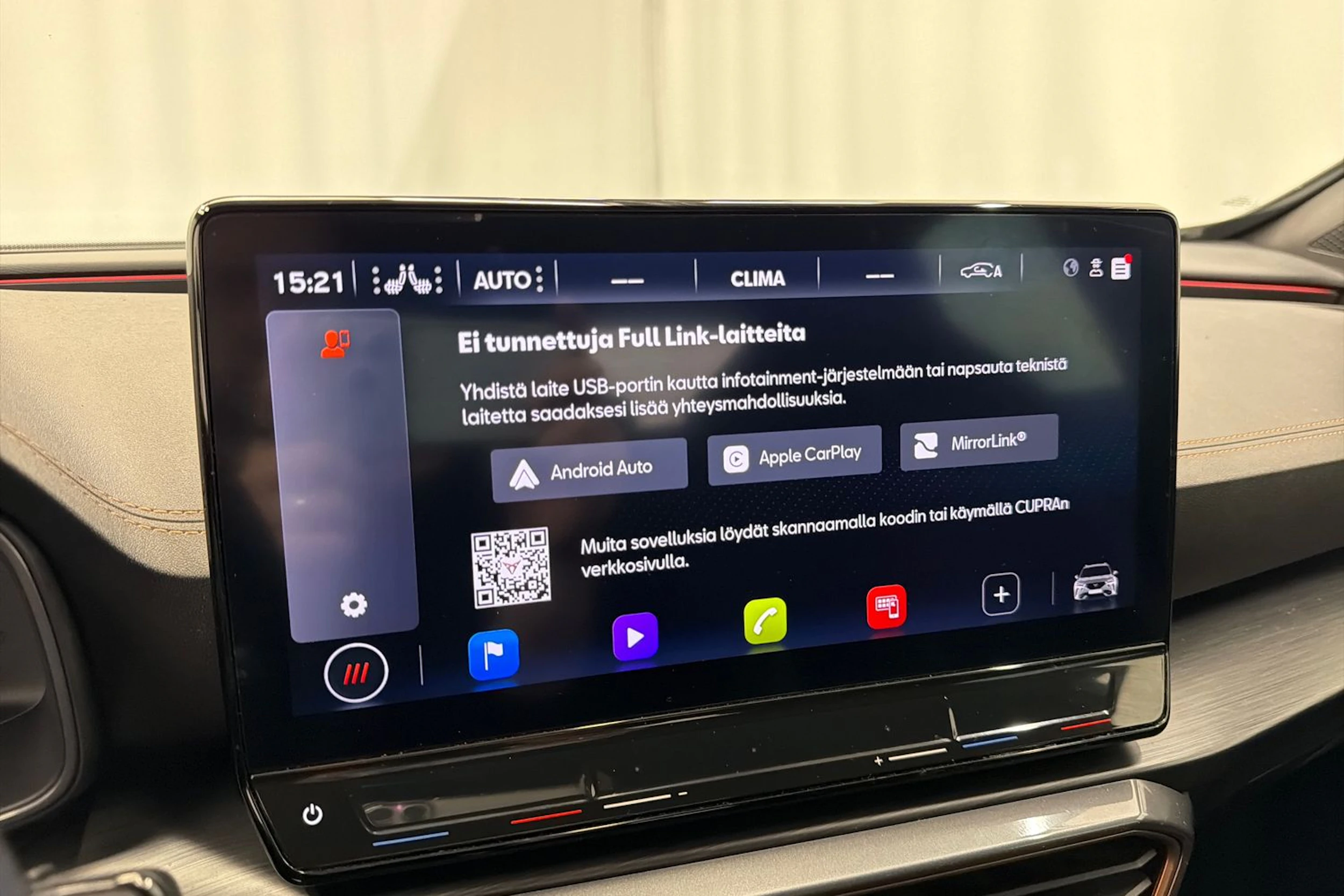 valkoinen CUPRA Formentor 2023 kuva 21.