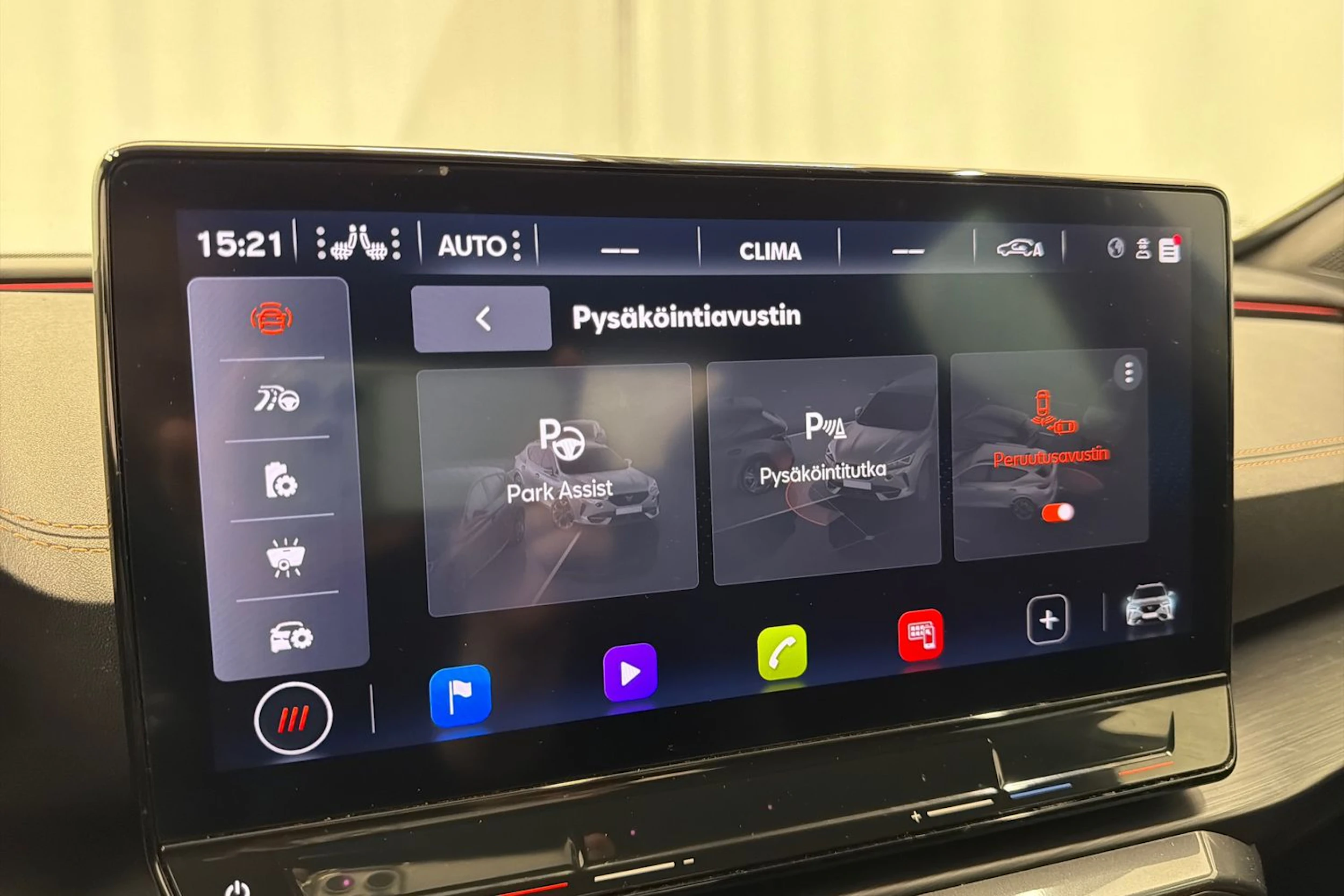 valkoinen CUPRA Formentor 2023 kuva 22.