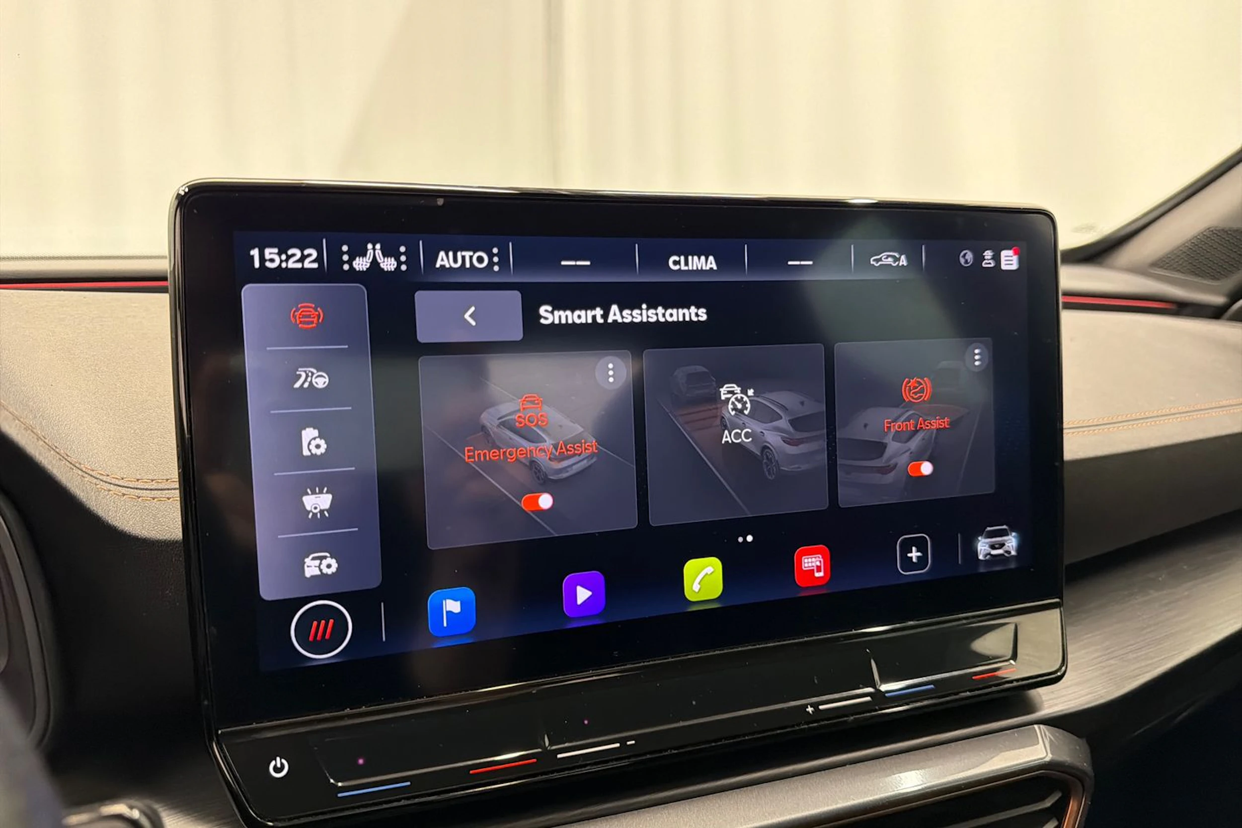 valkoinen CUPRA Formentor 2023 kuva 24.