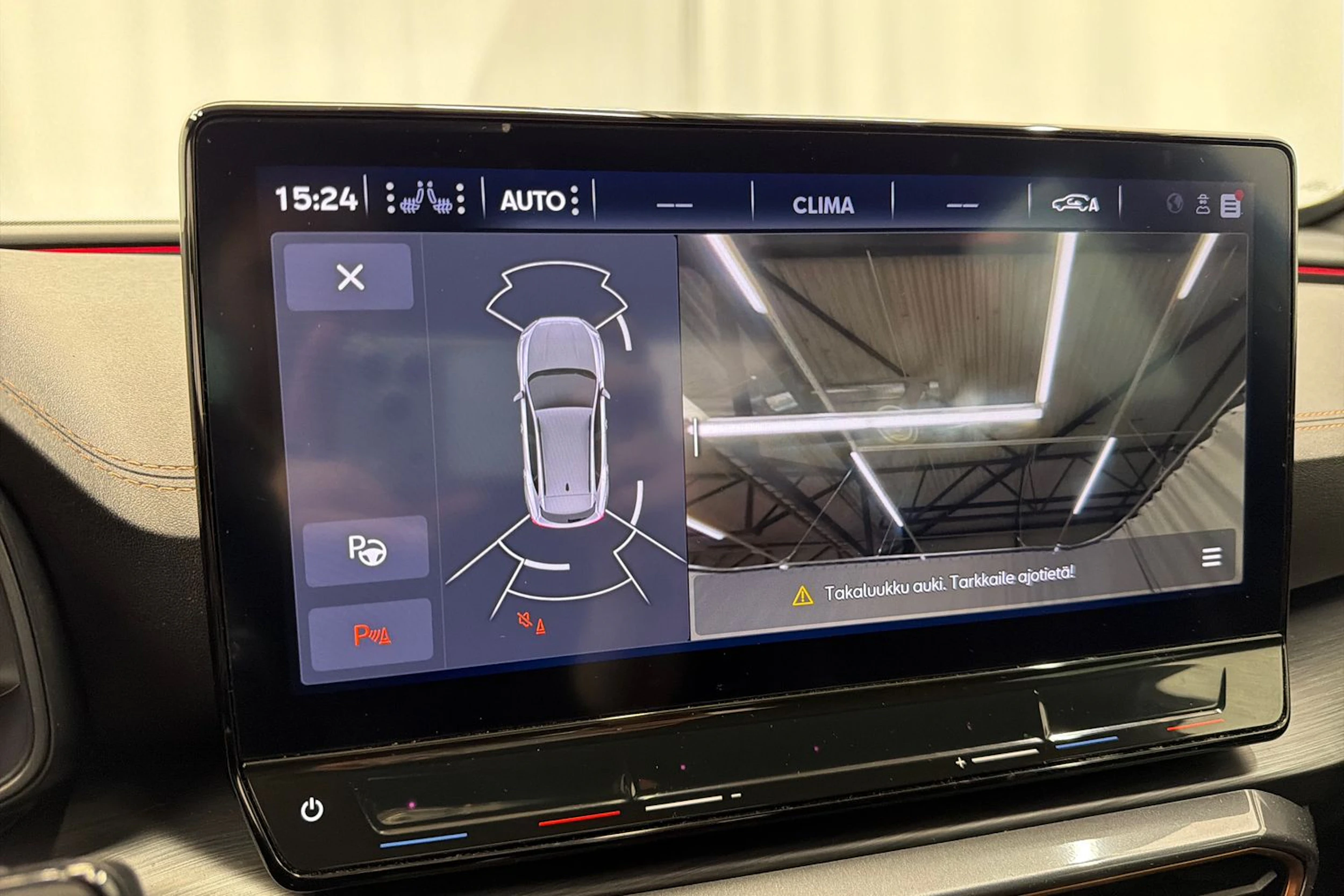 valkoinen CUPRA Formentor 2023 kuva 28.