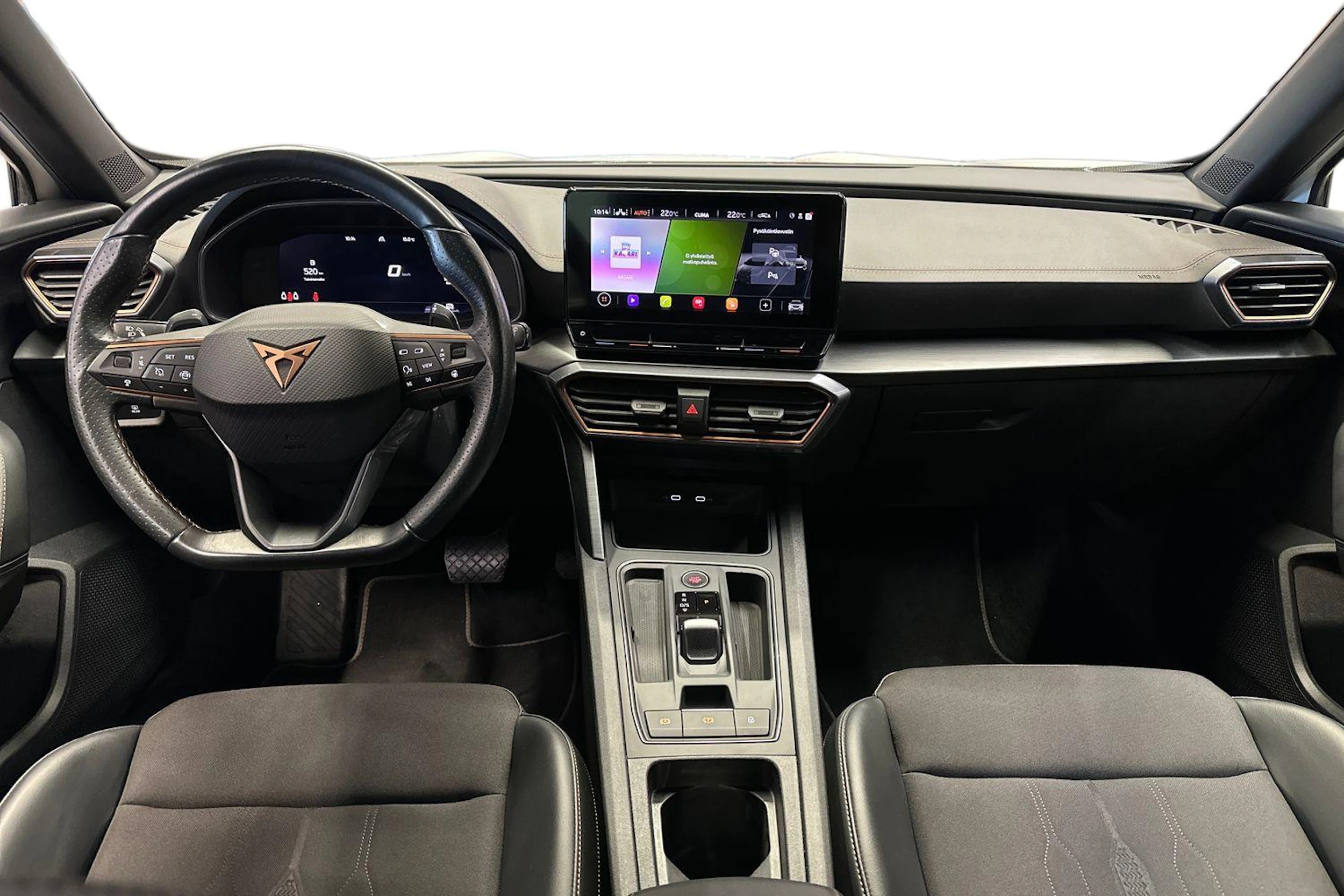 valkoinen CUPRA Formentor 2023 kuva 7.