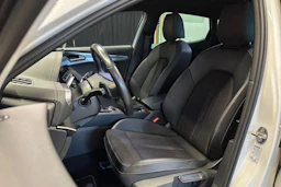valkoinen CUPRA Formentor 2023 kuva 12.