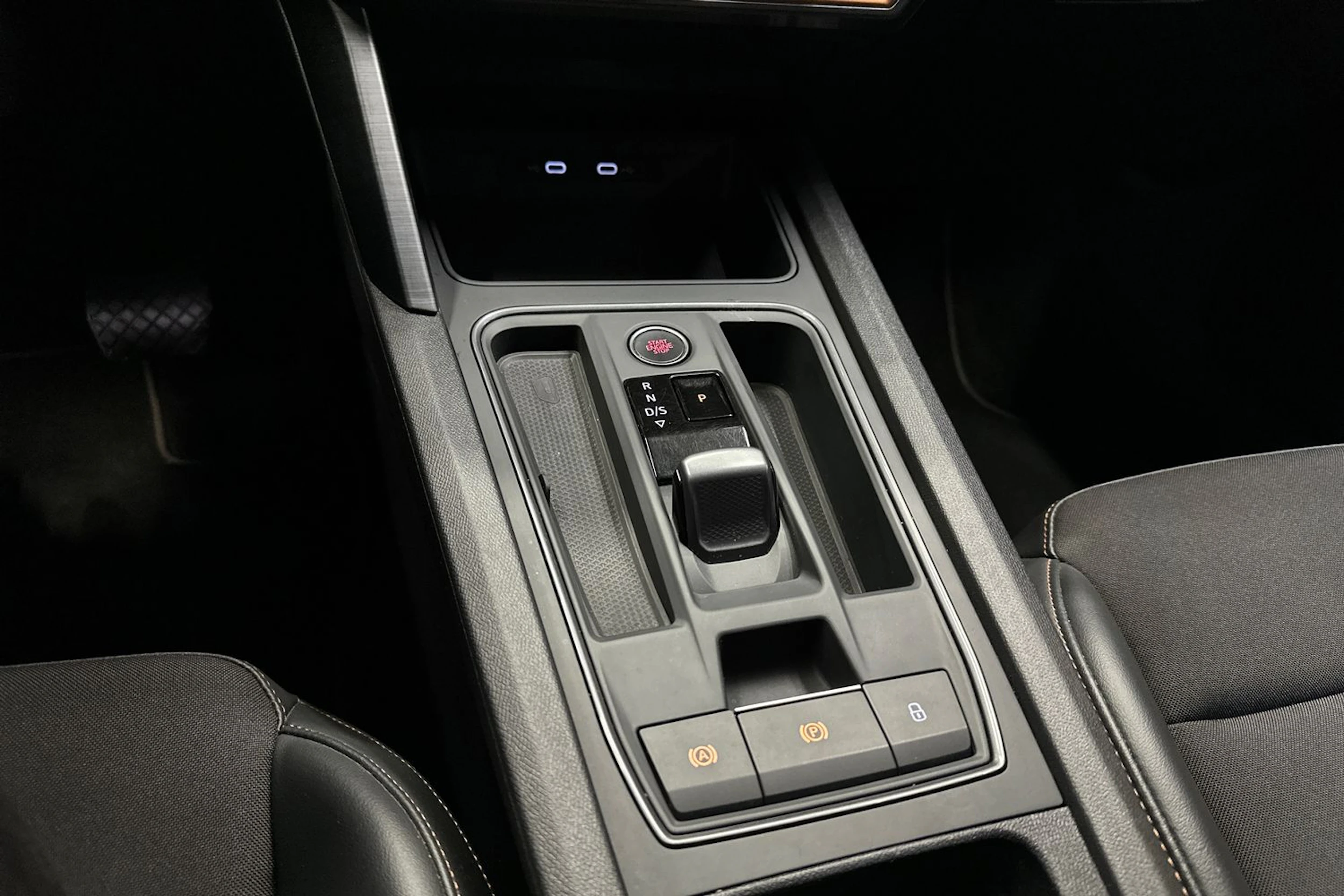 valkoinen CUPRA Formentor 2023 kuva 17.