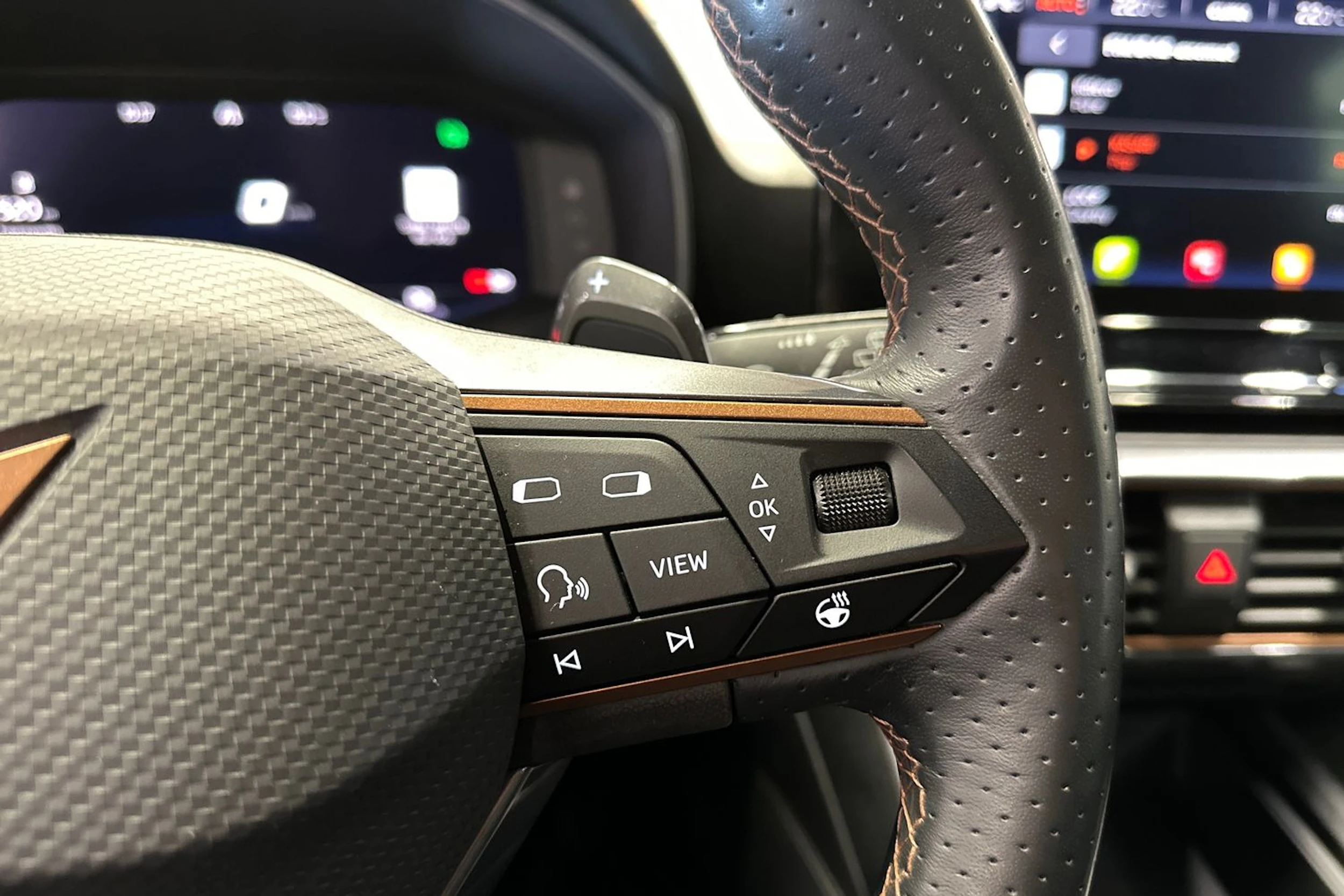 valkoinen CUPRA Formentor 2023 kuva 21.