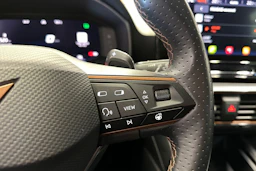 valkoinen CUPRA Formentor 2023 kuva 21.