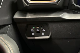 valkoinen CUPRA Formentor 2023 kuva 22.