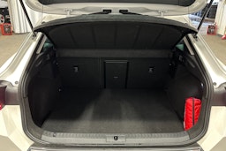 valkoinen CUPRA Formentor 2023 kuva 14.