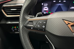 valkoinen CUPRA Formentor 2023 kuva 17.