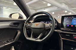 punainen CUPRA Formentor 2023 kuva 13.