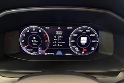 punainen CUPRA Formentor 2023 kuva 16.