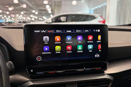 punainen CUPRA Formentor 2023 kuva 19.