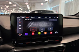 punainen CUPRA Formentor 2023 kuva 20.