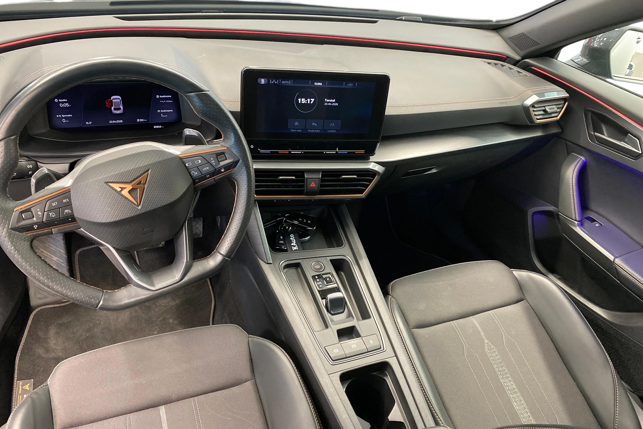 Musta CUPRA Formentor 2023 kuva 9.