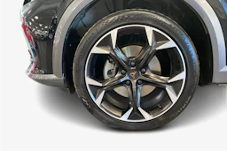Musta CUPRA Formentor 2023 kuva 12.