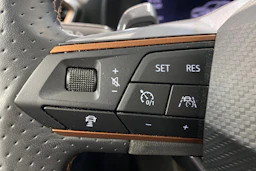 Musta CUPRA Formentor 2023 kuva 17.