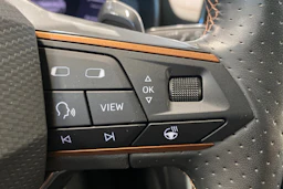 Musta CUPRA Formentor 2023 kuva 18.