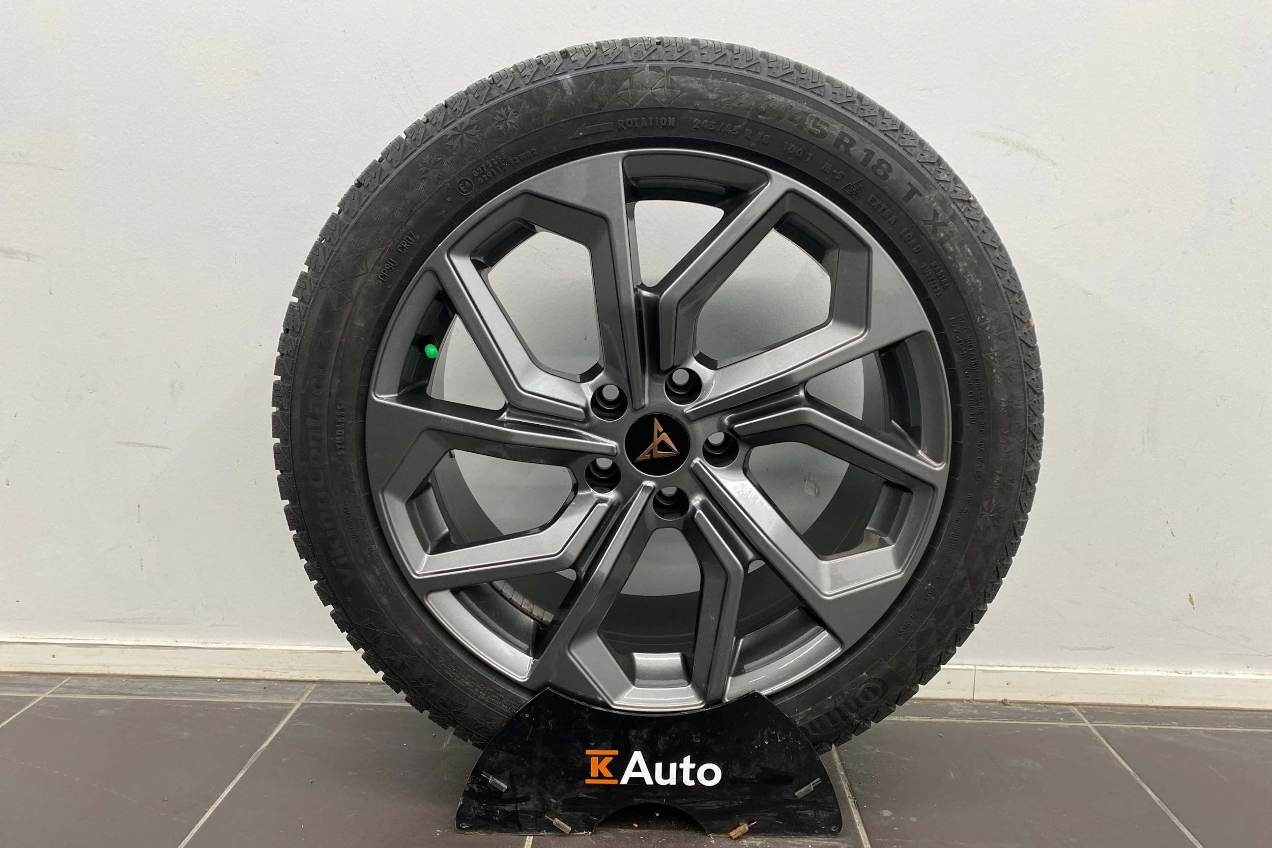 Musta CUPRA Formentor 2023 kuva 23.