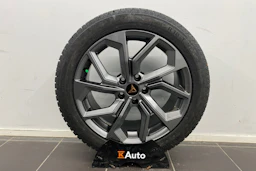 Musta CUPRA Formentor 2023 kuva 23.