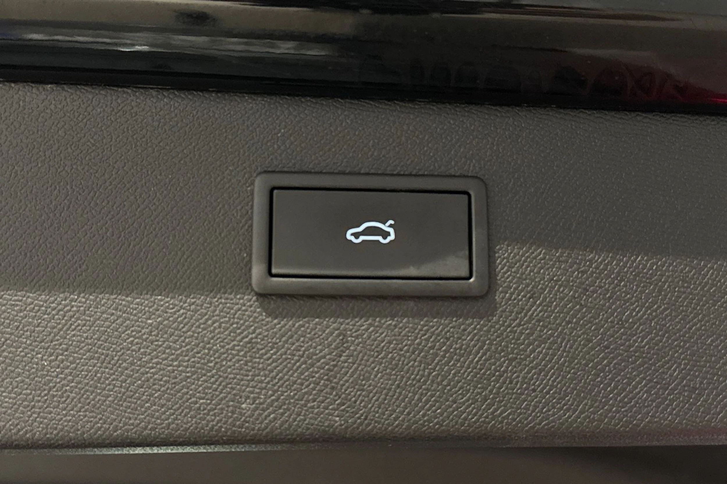 musta CUPRA Formentor 2023 kuva 17.