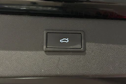 musta CUPRA Formentor 2023 kuva 17.