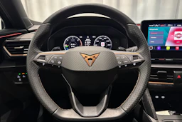 musta CUPRA Formentor 2023 kuva 21.