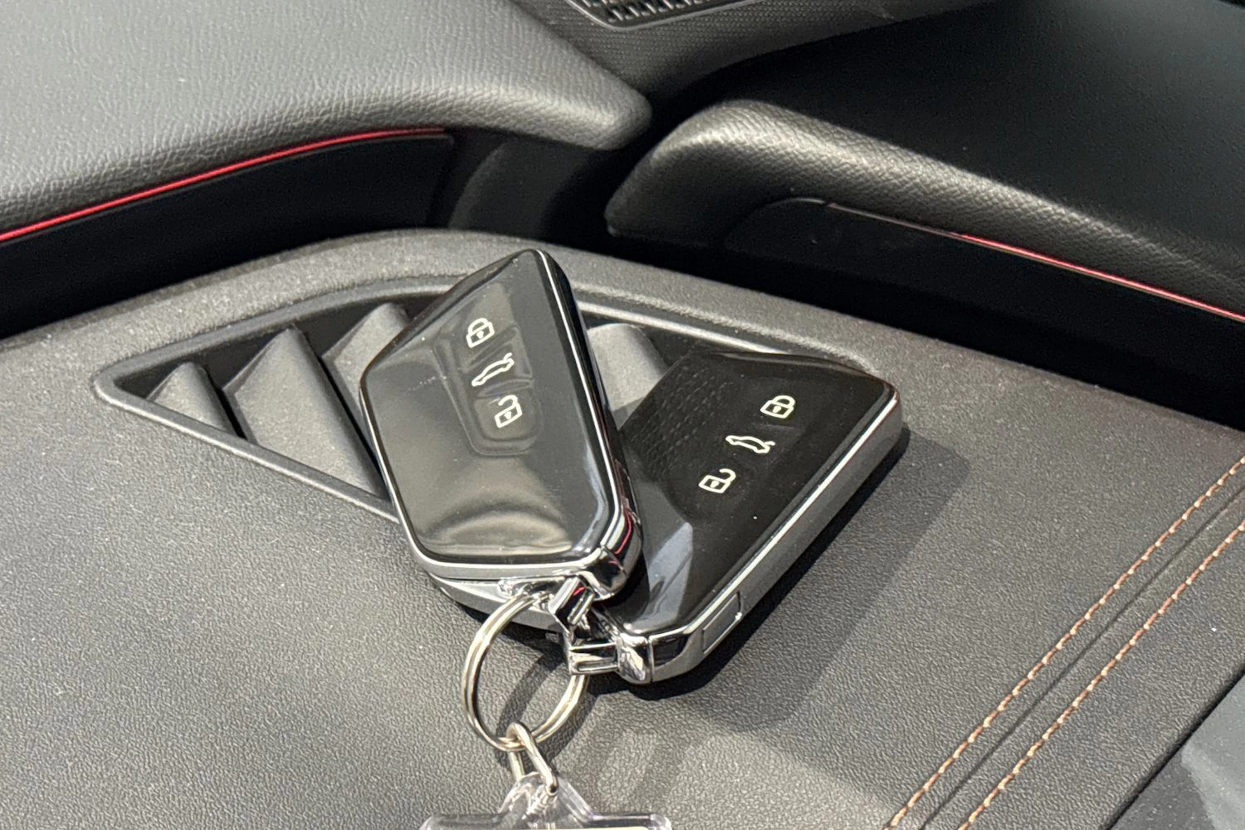 musta CUPRA Formentor 2023 kuva 30.