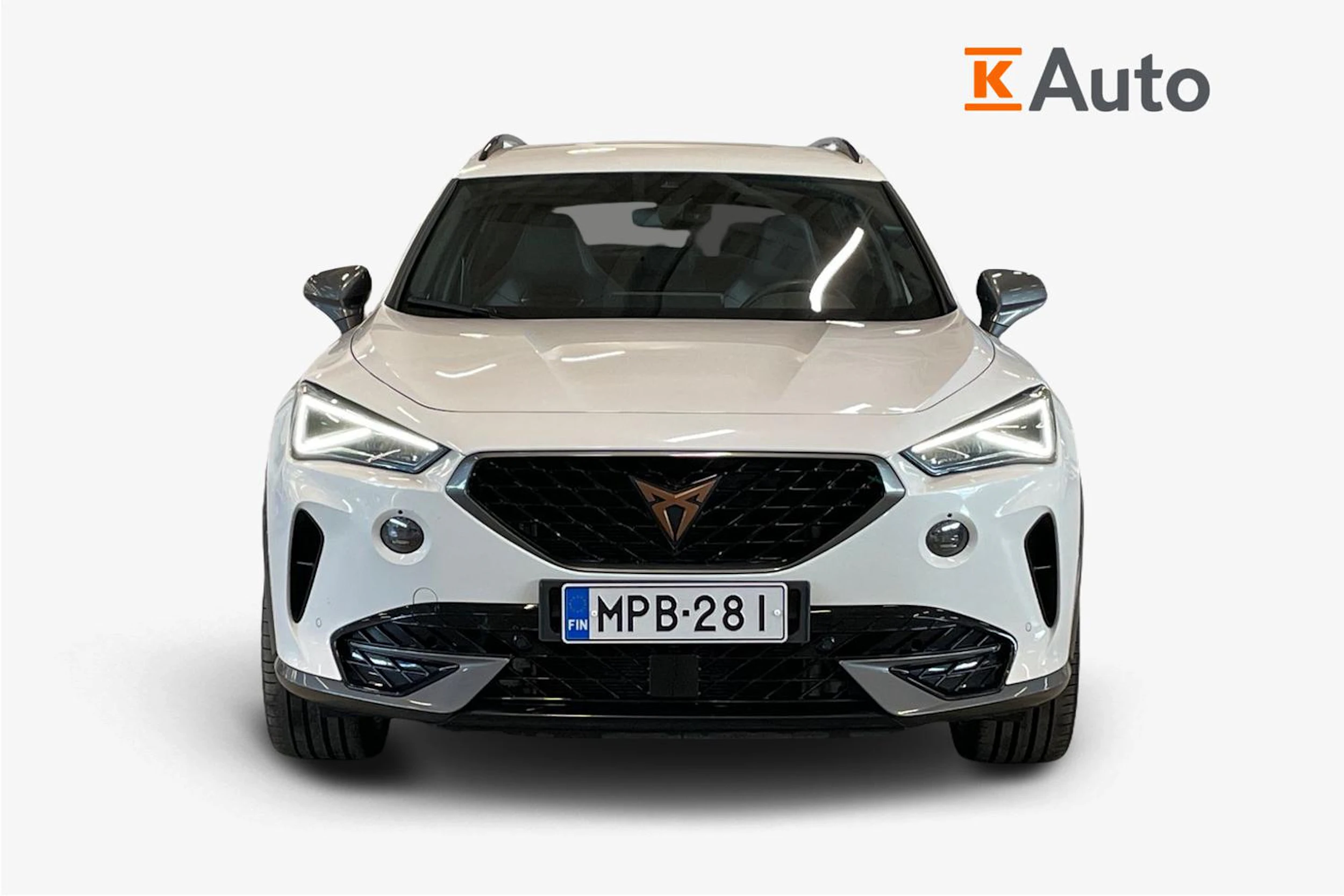 valkoinen CUPRA Formentor 2023 kuva 4.