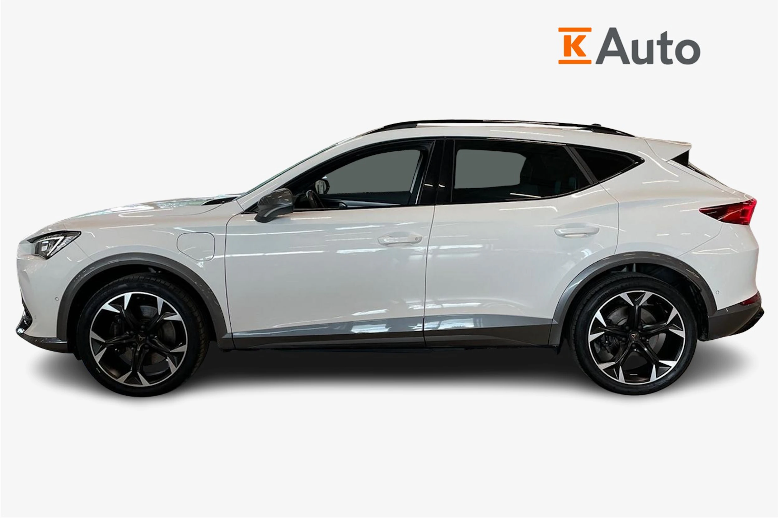 valkoinen CUPRA Formentor 2023 kuva 5.
