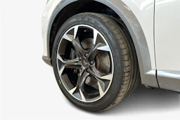 valkoinen CUPRA Formentor 2023 kuva 9.