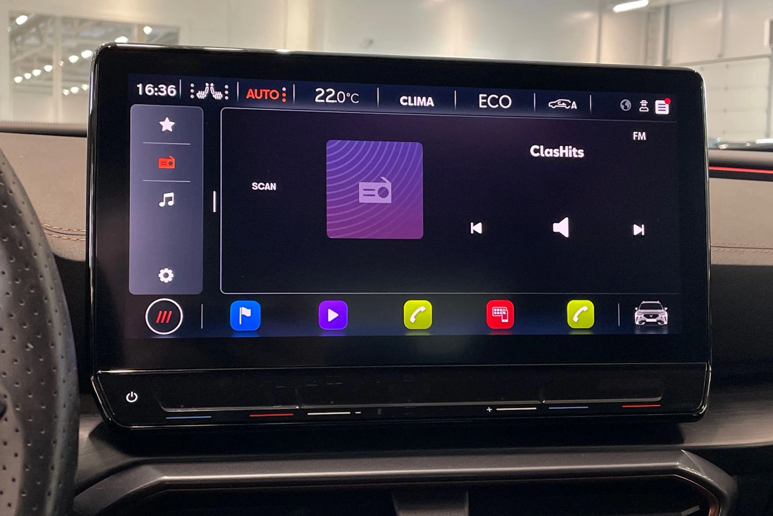 valkoinen CUPRA Formentor 2023 kuva 16.