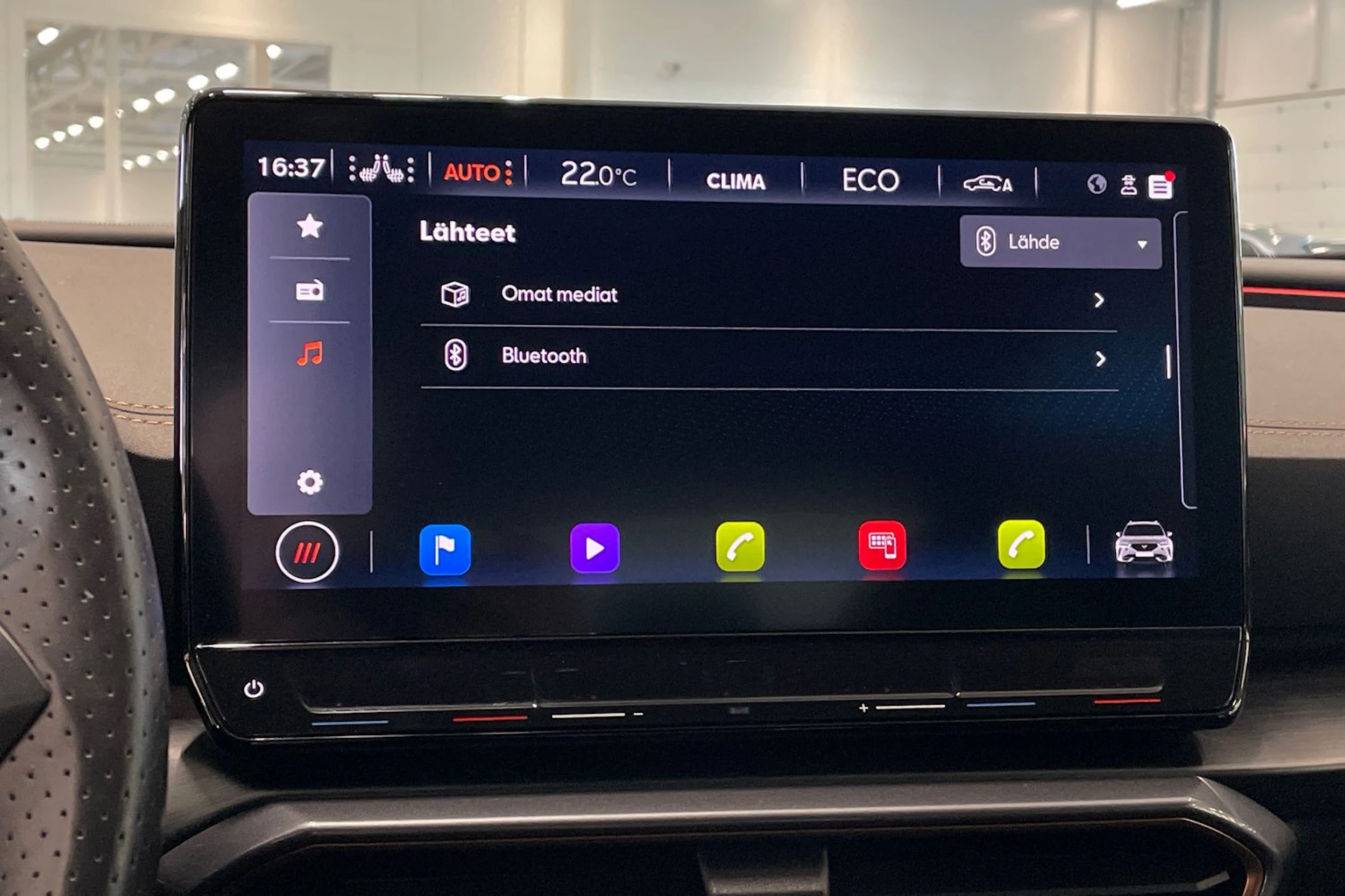 valkoinen CUPRA Formentor 2023 kuva 17.