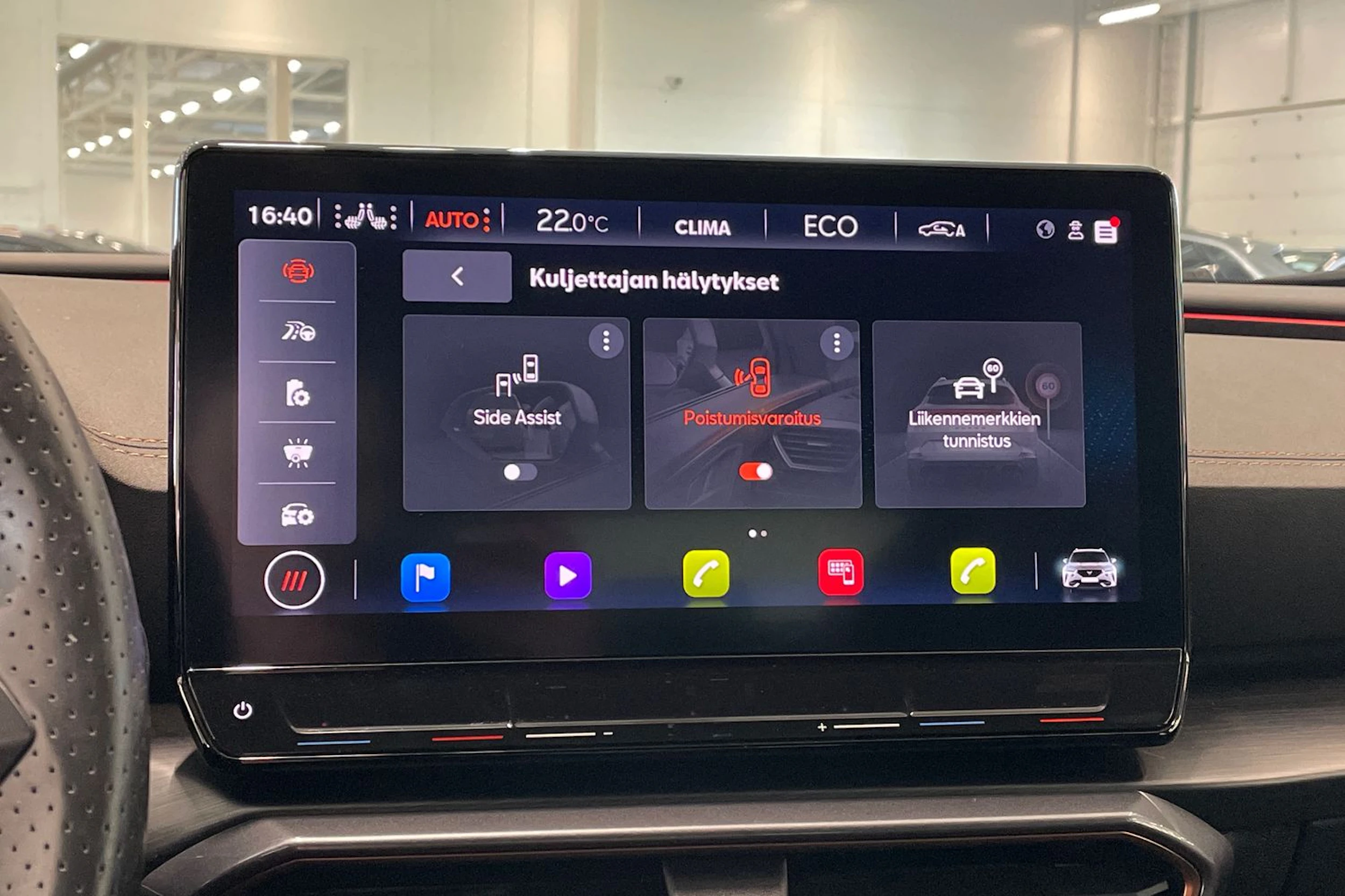 valkoinen CUPRA Formentor 2023 kuva 22.