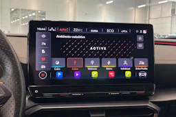 valkoinen CUPRA Formentor 2023 kuva 25.