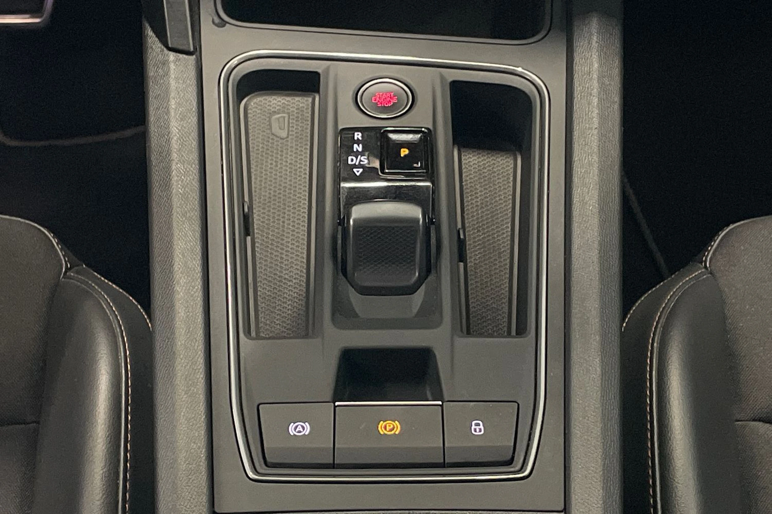 valkoinen CUPRA Formentor 2023 kuva 29.