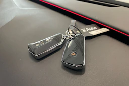 valkoinen CUPRA Formentor 2023 kuva 34.