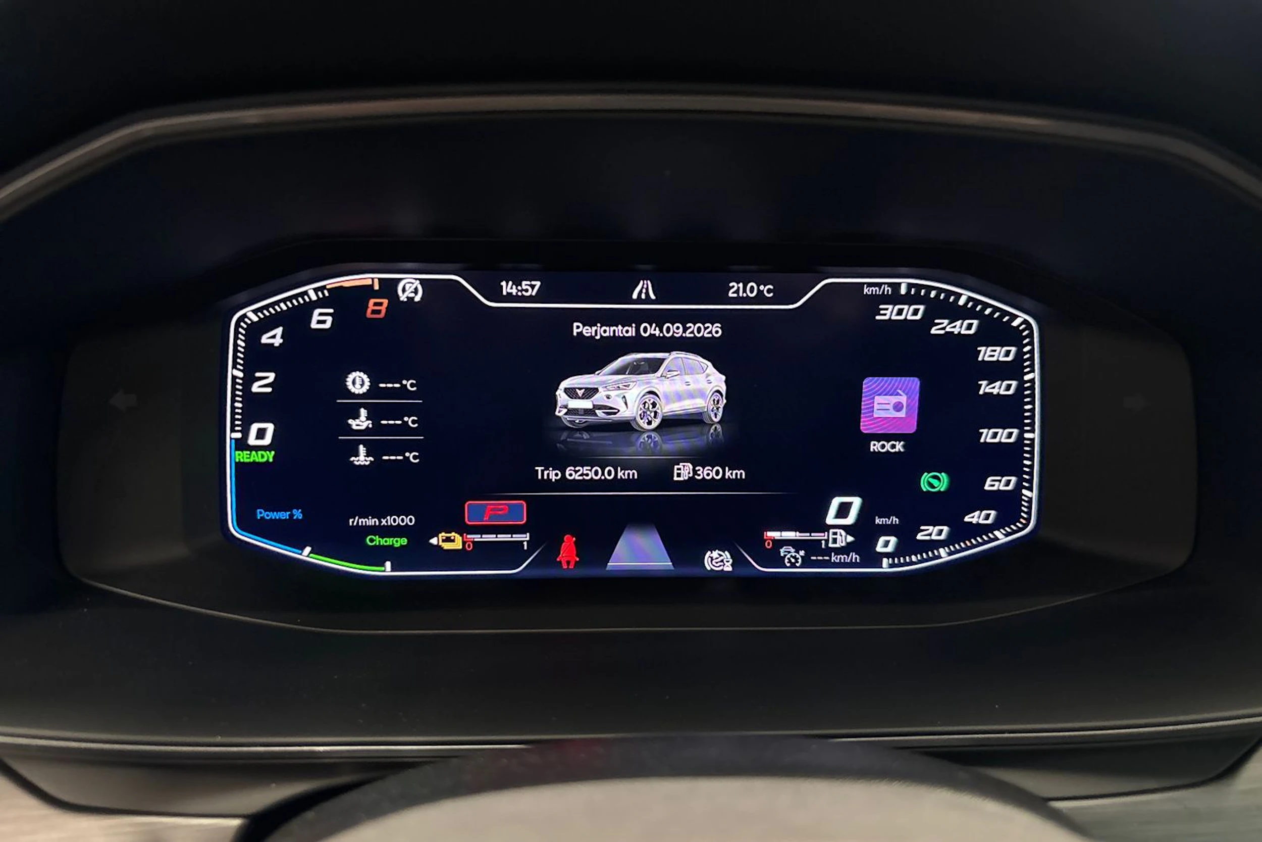 Punainen CUPRA Formentor 2023 kuva 19.