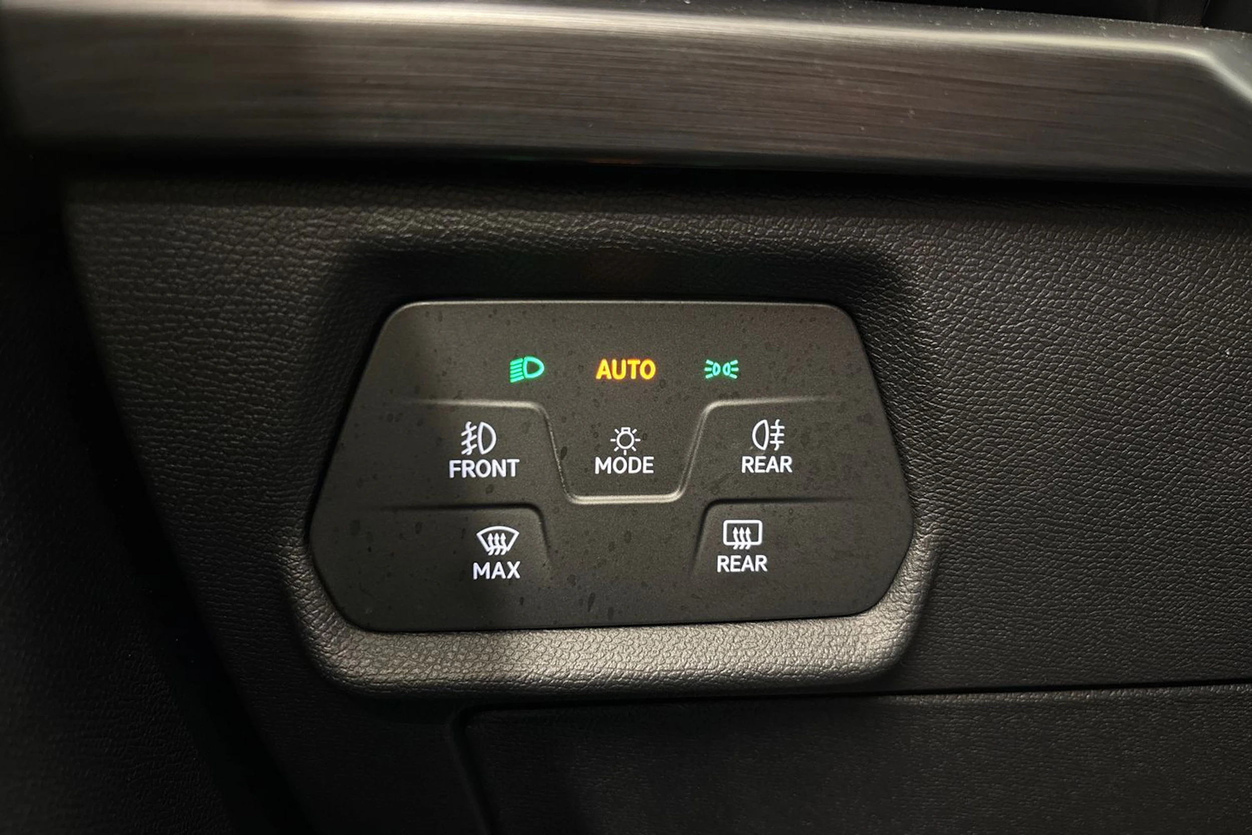 Punainen CUPRA Formentor 2023 kuva 22.