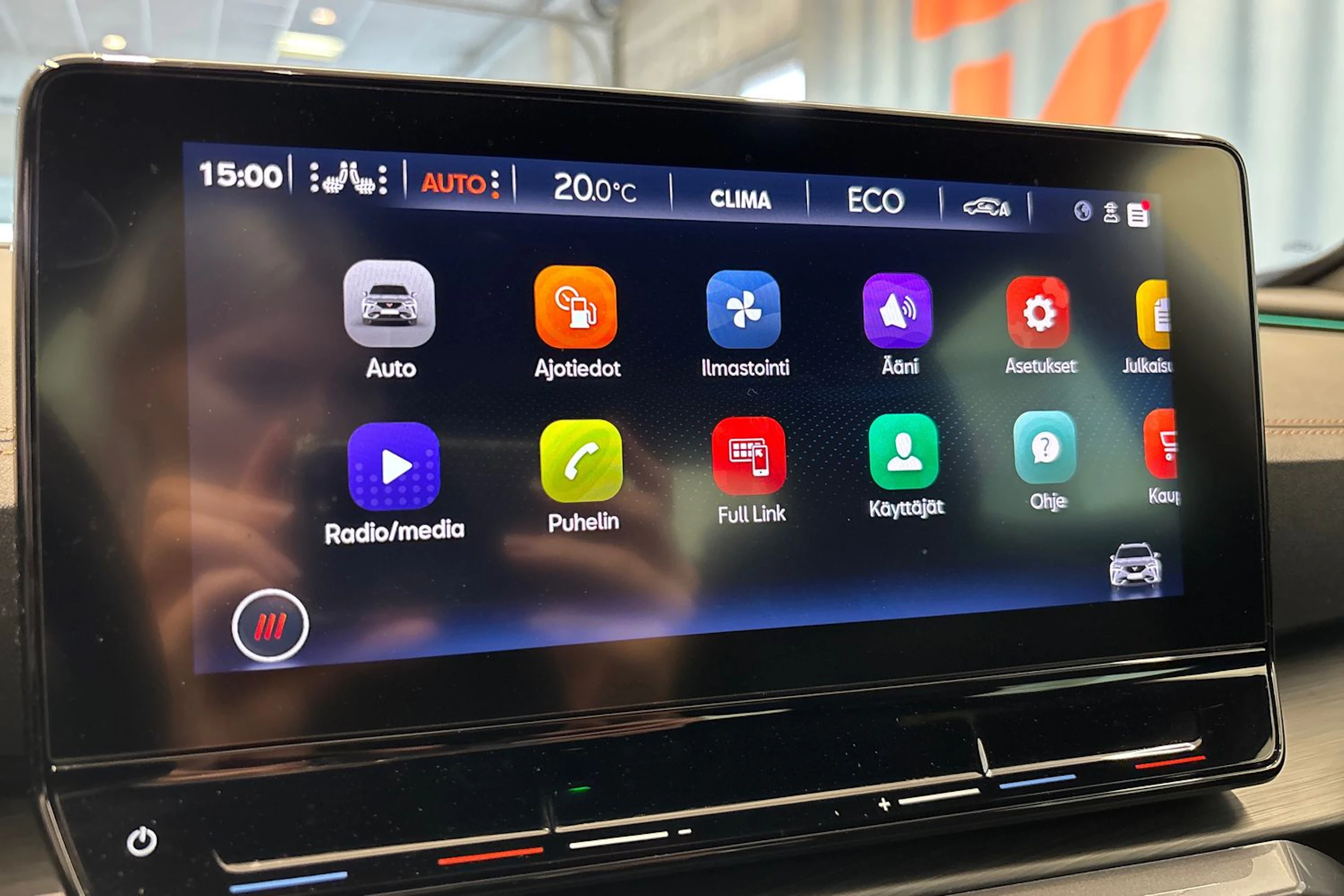 Punainen CUPRA Formentor 2023 kuva 33.