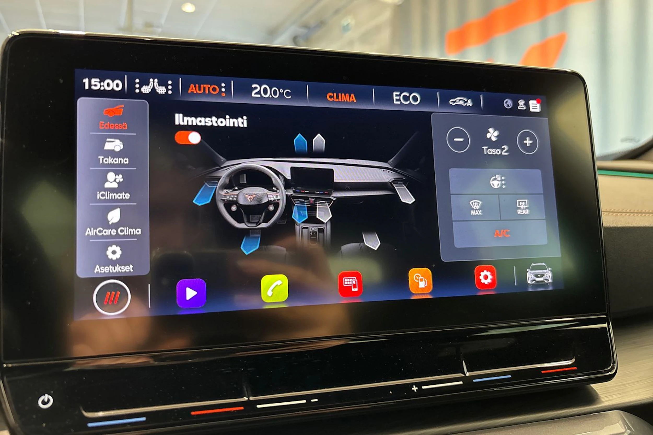 Punainen CUPRA Formentor 2023 kuva 34.
